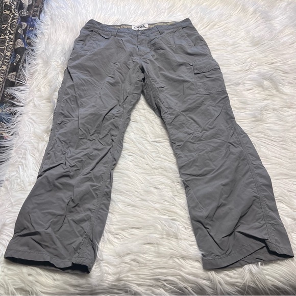 Mountain Khakis Men's Gray Cargo Pants - Picture 1 of 6